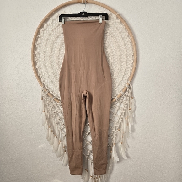 Skims Strapless All-In-One Onsie Jumpsuit Playsuit Size M Neutral Tan - Picture 4 of 12
